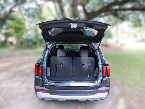 New 2026 Kia Sorento LX image 9