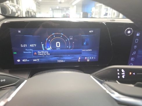 New 2025 Chevrolet Equinox LT w/ Safety and Technology Package image 13