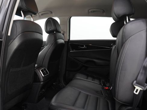 Used 2016 Kia Sorento EX AWD/4WD image 17