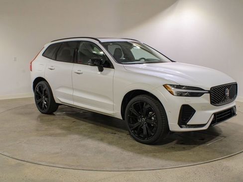 New 2026 Volvo XC60 B5 Ultra w/ Climate Package AWD/4WD image 7
