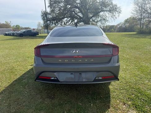 Used 2023 Hyundai Sonata SE w/ Preferred Accessory Package image 5