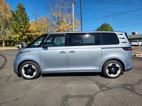 New 2025 Volkswagen ID. Buzz Pro S image 4