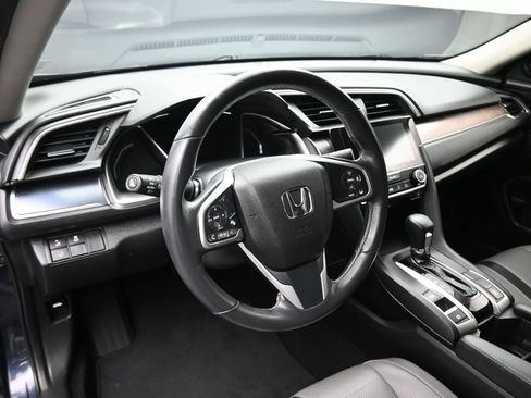 Used 2018 Honda Civic Touring image 14