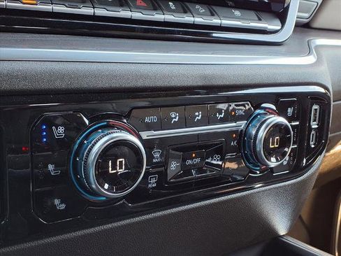 New 2026 GMC Sierra 1500 SLT image 7