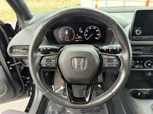 Used 2025 Honda HR-V Sport image 15