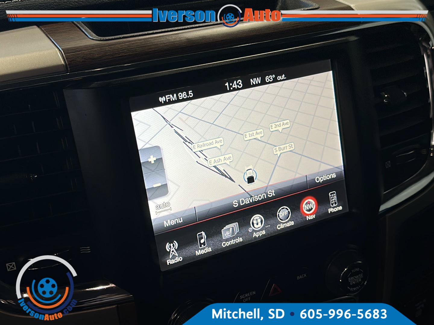 Used 2017 RAM 1500 Laramie w/ Convenience Group AWD/4WD image 20