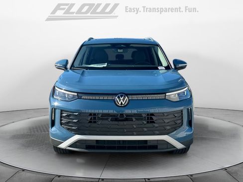 New 2026 Volkswagen Tiguan SE AWD/4WD image 2
