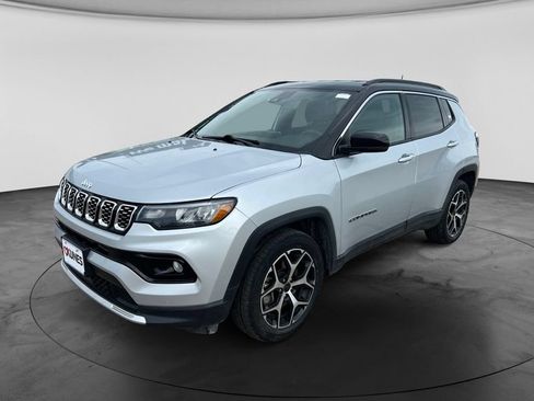 Used 2025 Jeep Compass Limited AWD/4WD image 5