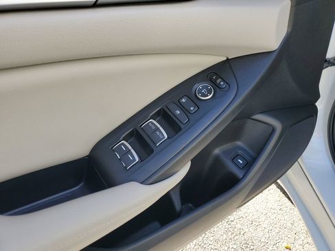 Used 2022 Honda Accord LX image 13