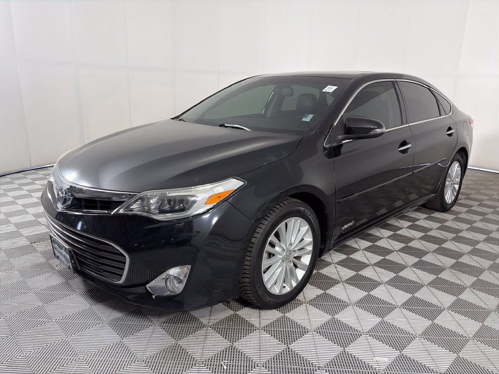 Used 2014 Toyota Avalon XLE Touring FWD image 3