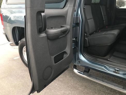 Used 2010 GMC Sierra 2500 SLE image 45