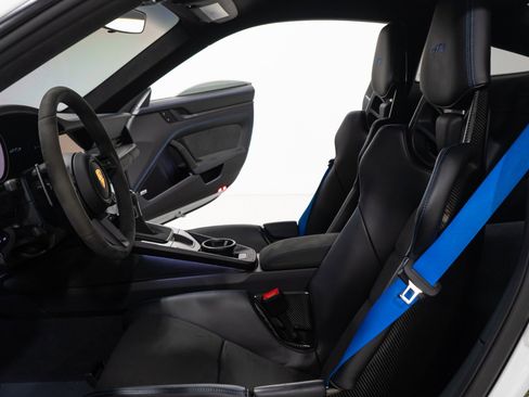 Used 2022 Porsche 911 GT3 image 33