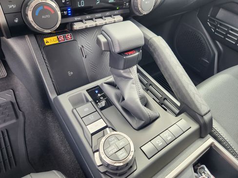 Certified 2026 Toyota 4Runner TRD Off-Road Premium image 23