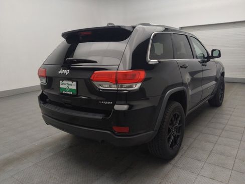 Used 2018 Jeep Grand Cherokee Laredo AWD/4WD image 9