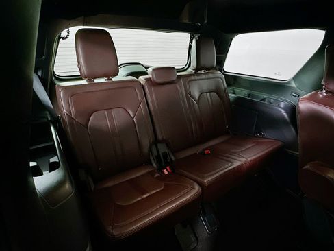 Used 2023 Ford Expedition Limited image 14