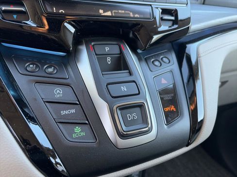 Used 2025 Honda Odyssey Elite image 13
