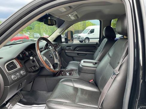 Used 2013 GMC Sierra 2500 Denali w/ Suspension Package, Off-Road AWD/4WD image 15