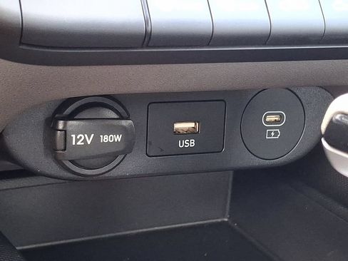 Used 2024 Hyundai Elantra SEL FWD image 24