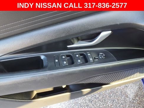 Used 2021 Hyundai Elantra SEL image 6