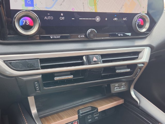 Used 2025 Lexus RX 350h AWD/4WD image 32