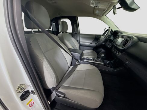Used 2018 Toyota Tacoma SR w/ SR Convenience Package image 26