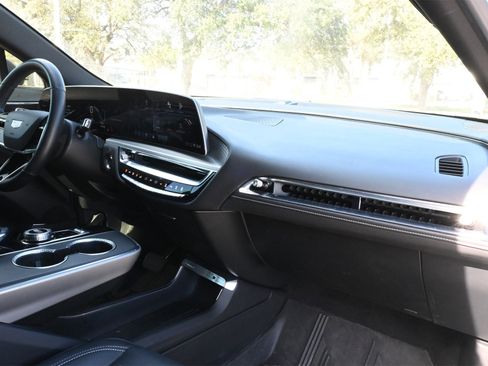 Used 2024 Cadillac Lyriq Luxury w/ LPO, Floor Liner Package image 25