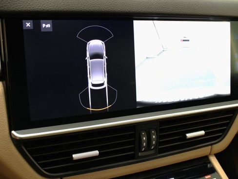 Used 2019 Porsche Cayenne image 64