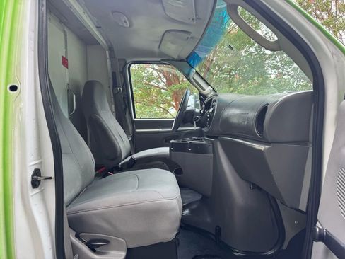Used 2008 Ford E-350 and Econoline 350 Super Duty RWD image 13