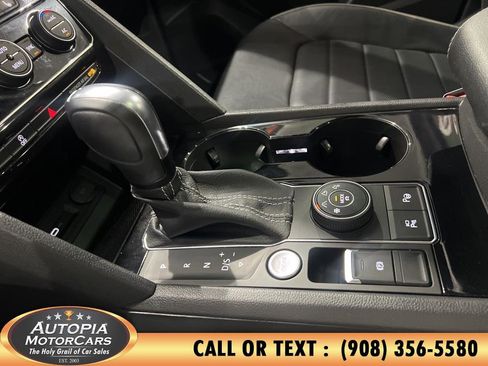 Used 2021 Volkswagen Atlas Cross Sport SEL Premium R-Line image 44