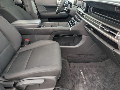 Used 2025 Hyundai Santa Fe SE FWD image 24