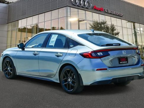 Used 2022 Honda Civic Sport image 2