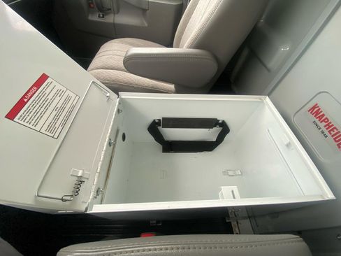 Used 2021 Chevrolet Express 3500 w/ Power Convenience Package image 34