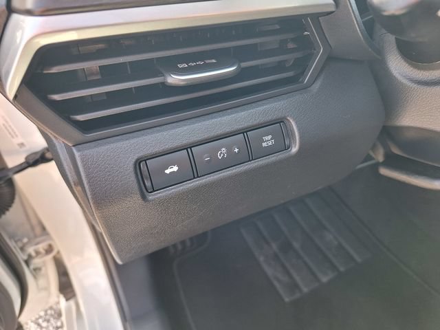 Used 2025 Nissan Altima 2.5 SV FWD image 48