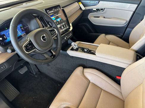 New 2026 Volvo XC90 T8 Ultra w/ Protection Package Premier image 9