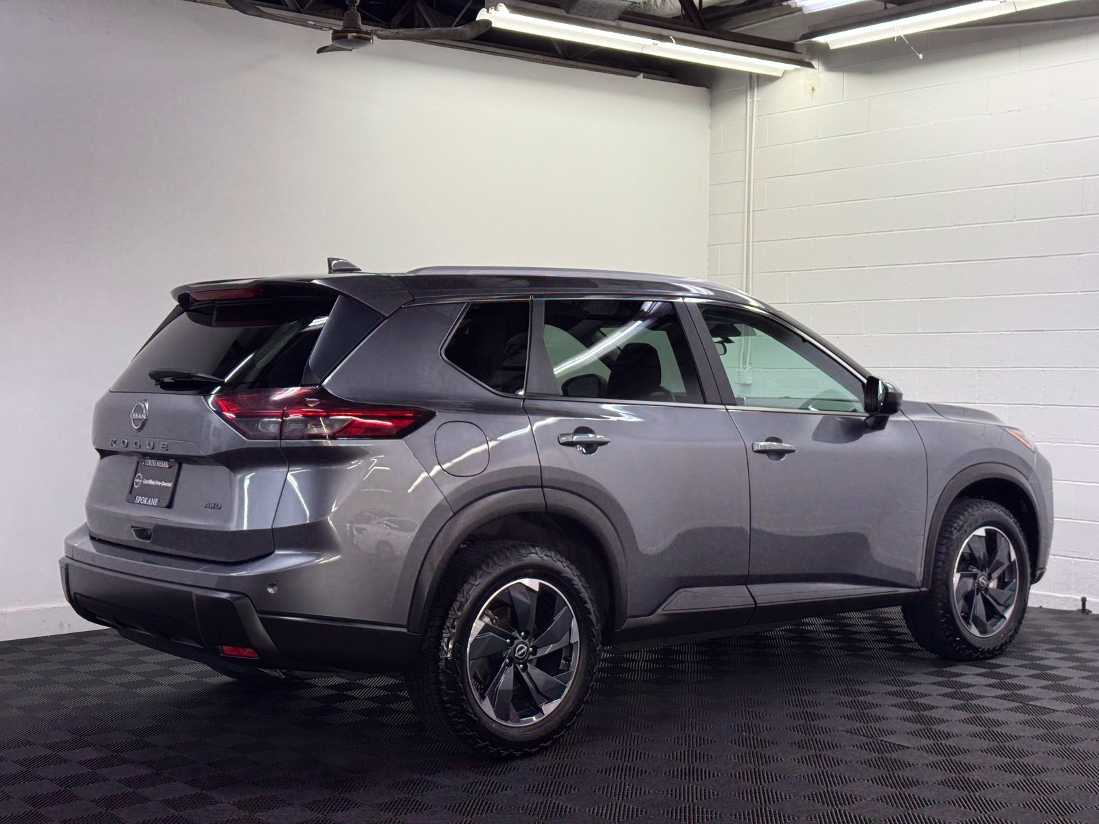 Certified 2025 Nissan Rogue SV w/ SV Premium Package AWD/4WD image 2