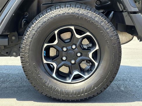 Used 2021 Jeep Wrangler Unlimited Rubicon 4xe w/ Cold Weather Group AWD/4WD image 9