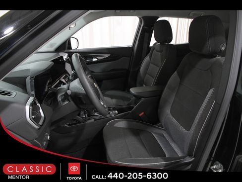 Used 2025 Chevrolet TrailBlazer LT image 5