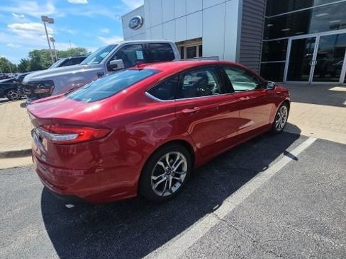 Used 2020 Ford Fusion SEL FWD image 2