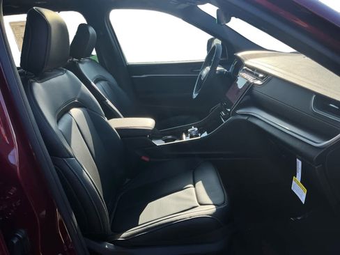 New 2025 Jeep Grand Cherokee L Limited image 15