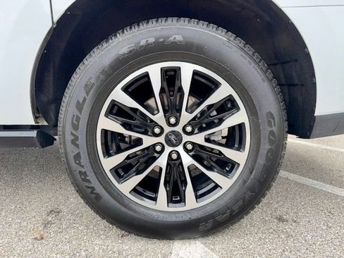 Used 2025 Ford Expedition Max Platinum AWD/4WD image 35