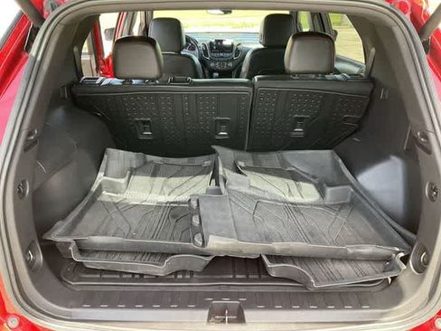 Used 2023 Chevrolet Equinox RS w/ RS Leather Package FWD image 15