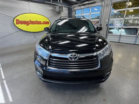 Used 2016 Toyota Highlander Limited image 8