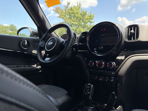 Used 2022 MINI Cooper Countryman S FWD image 6