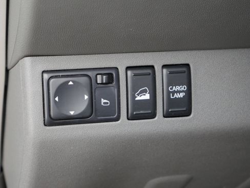 Used 2016 Nissan Frontier SV image 5