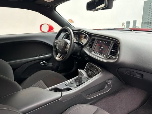 Used 2017 Dodge Challenger R/T Scat Pack RWD image 12