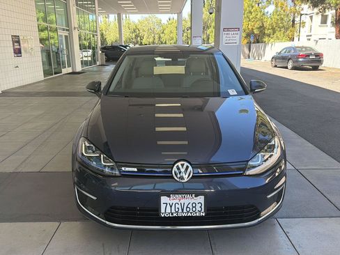 Used 2016 Volkswagen e-Golf SEL Premium w/ Driver Assistance Package FWD image 8