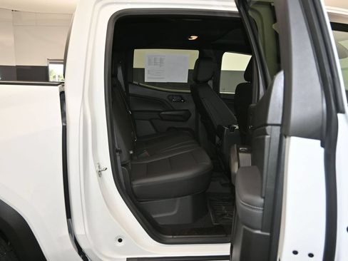 Used 2025 GMC Canyon Elevation w/ Convenience Package RWD image 27