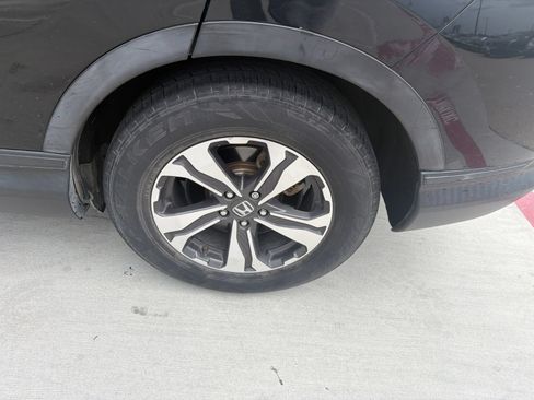 Used 2017 Honda CR-V LX image 9