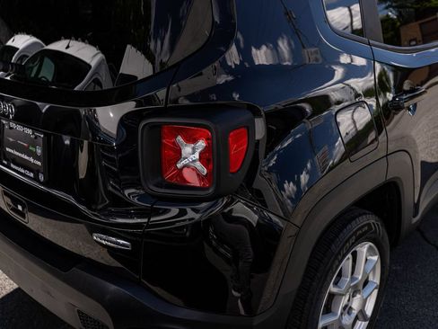 Used 2019 Jeep Renegade Latitude w/ Cold Weather Group AWD/4WD image 33