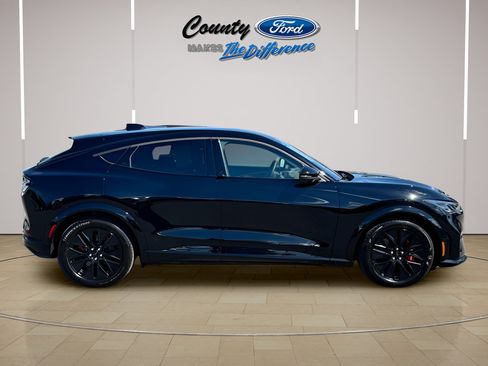 Certified 2025 Ford Mustang Mach-E Premium w/ Sport Appearance Package AWD/4WD image 6